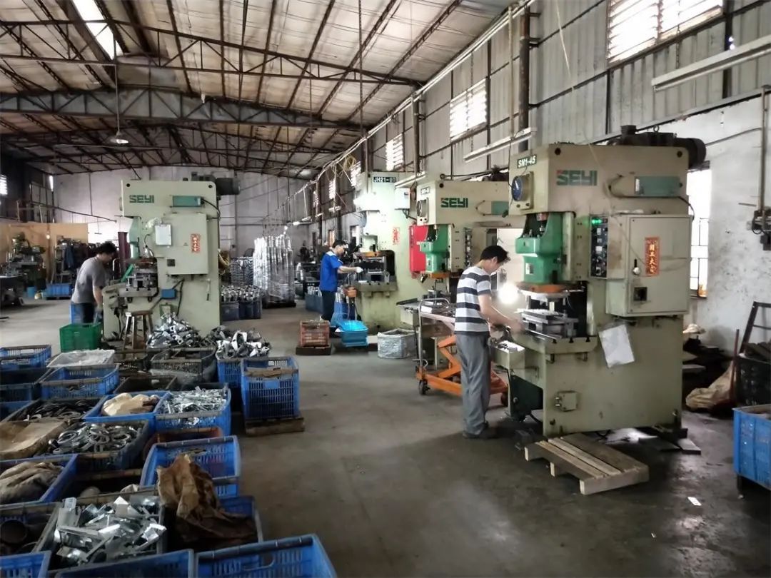 潔匠凈化·的凈工業除臭劑_五金加工廠有機廢氣異味控制，Dejing的凈?除臭劑如何做到？